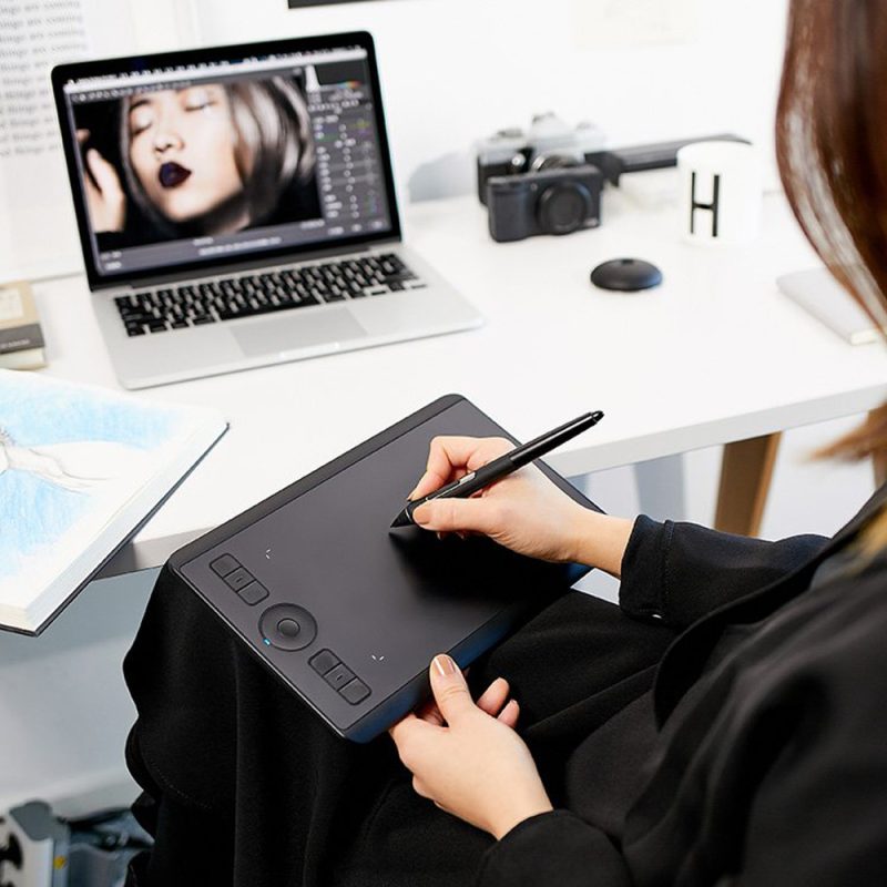 Wacom Intuos Pro PTH-460/K0-CX Small Pen Tablet with Bluetooth - Black