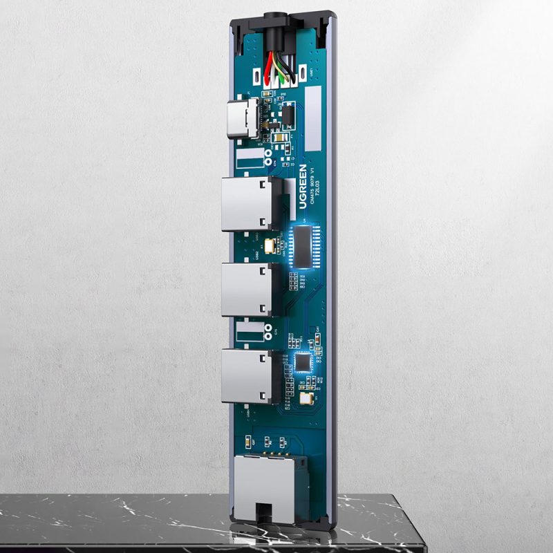 Ugreen (CM475) 20932 - USB-C To Gigabit Ethernet  c/w3 USB-A & USB-C PD
