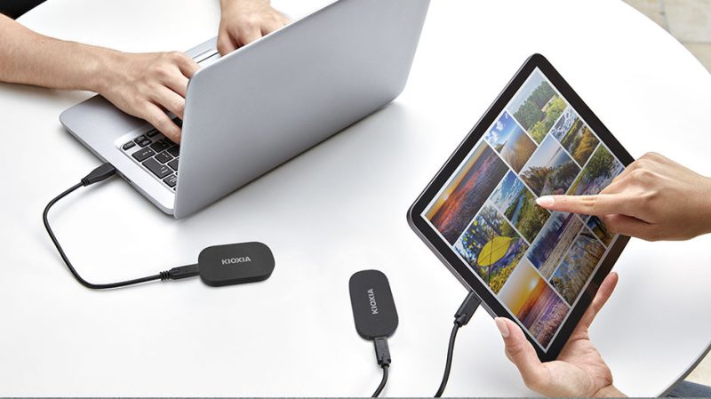 Kioxia Exceria Plus G2 2TB USB 3.2 Portable SSD - LXD20K002TG8